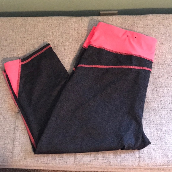 Xersion Pants - Active Capris